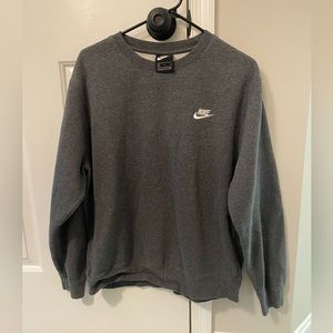Men’s Nike crew neck sweatshirt